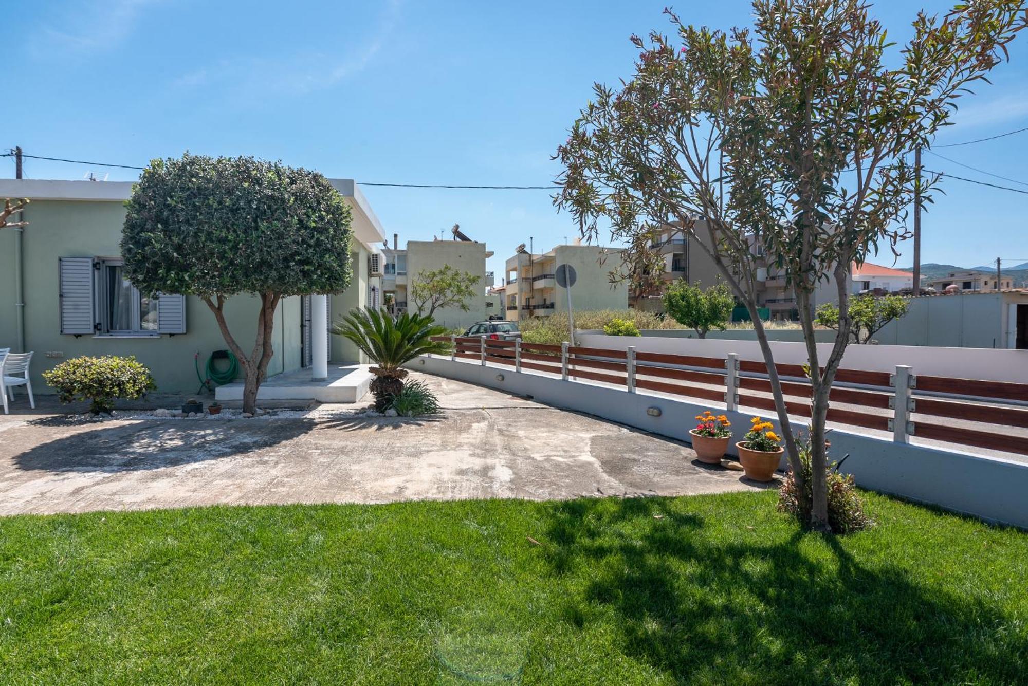 Villa Lahardi - Seaside House à Kíssamos Extérieur photo